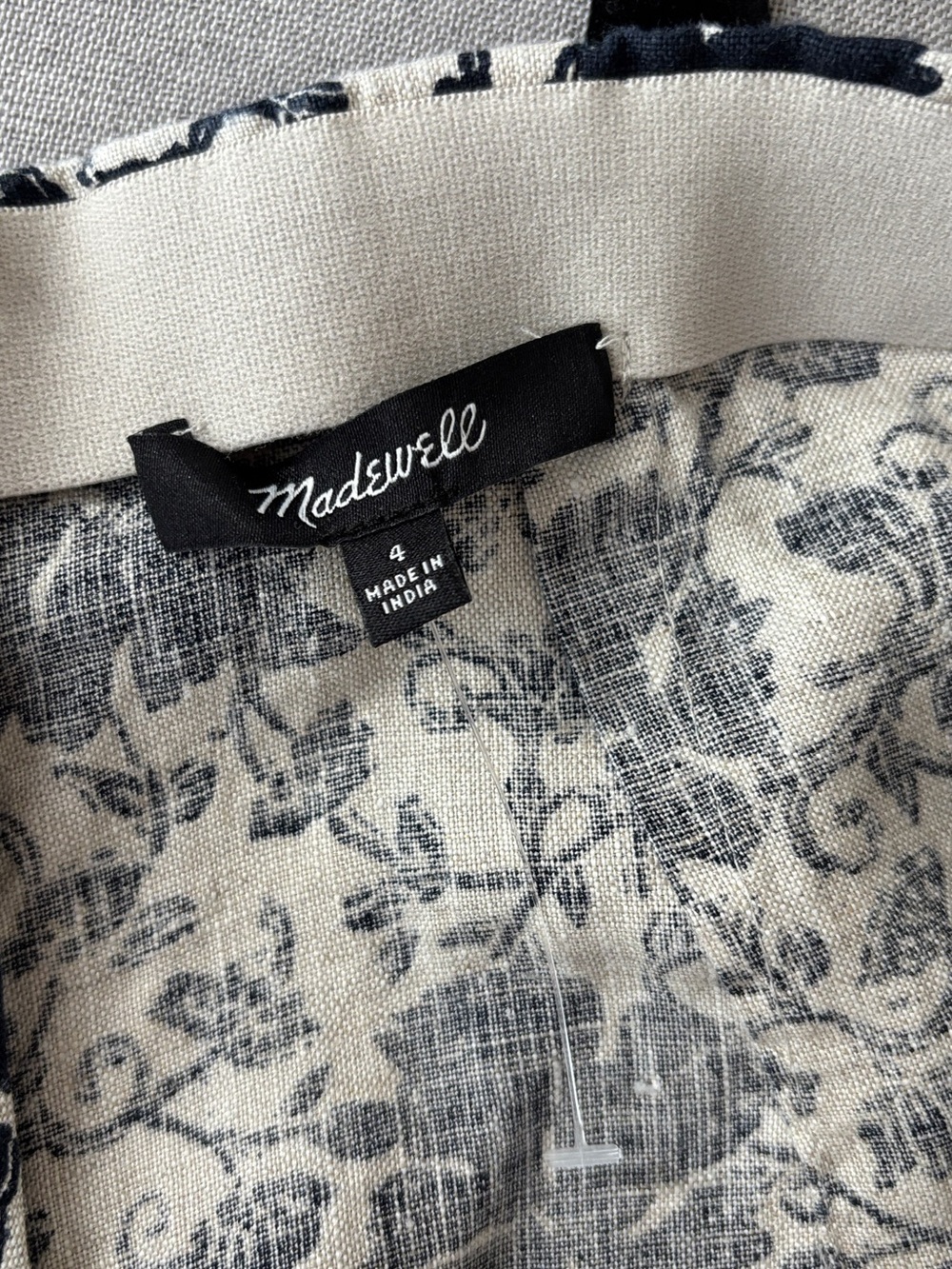 Madewell Pull-On Midi Skirt in Floral-Print Linen - Picture 4 of 7